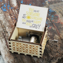 Load image into Gallery viewer, 2020 New Wooden Hand Crank Queen Music Box Game Of Thrones Dragon Ball TO MY Goigeous Wife Theme Music Box Christmas Gift